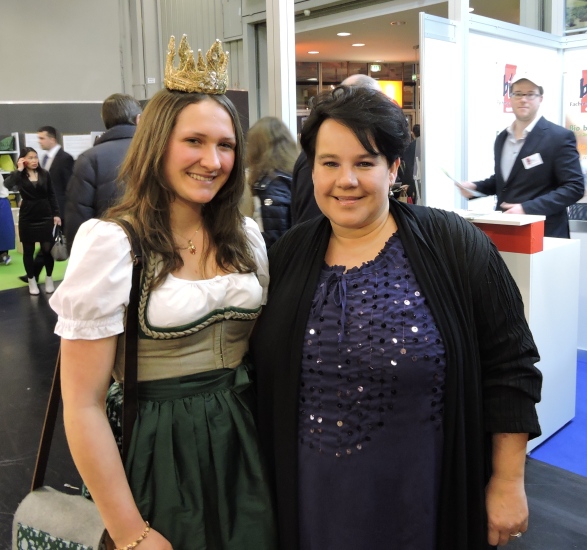 Biofach Nürnberg Heukönigin Lorena mit Sharon Dijksma