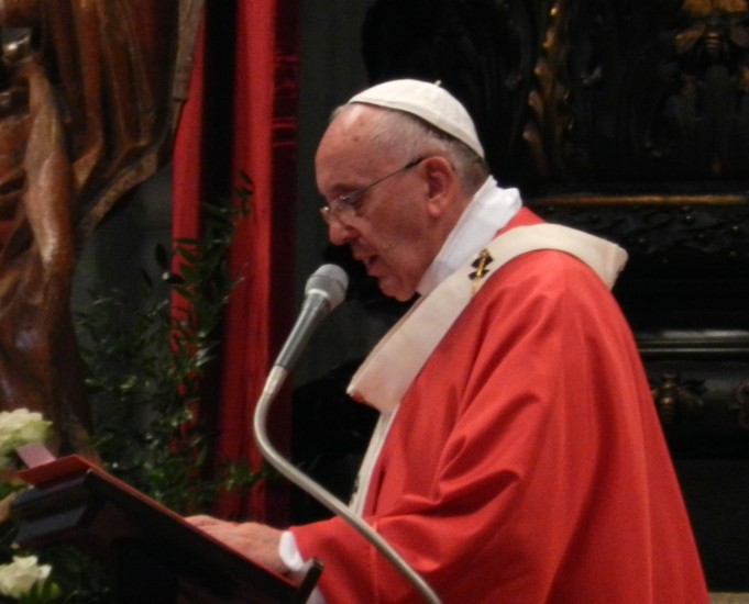 Papst Franziskus bei der Predigt