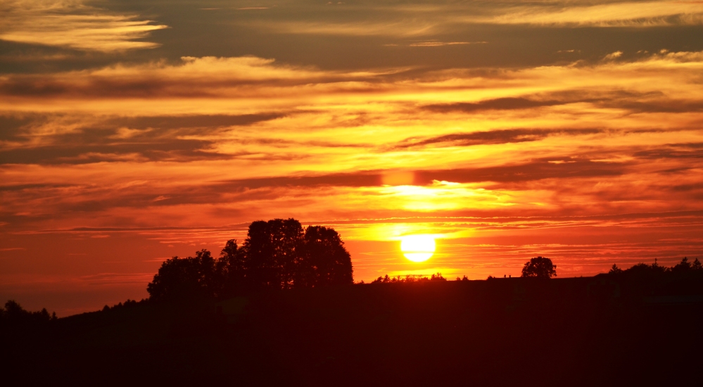 Sonnenuntergang in Gebertsham am 02.06.2015 um 19.45 Uhr